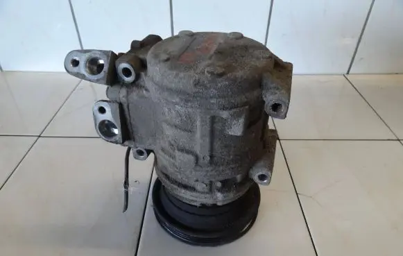 KIA Carens I Air conditioning (A/C) compressor (pump)