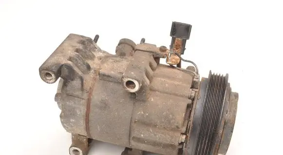 Hyundai ix35 Air conditioning (A/C) compressor (pump) 