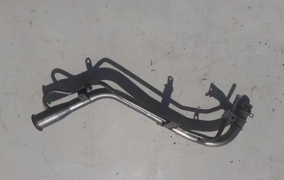 Fuel tank filler neck pipe