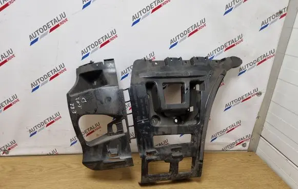 BMW 1 E82 E88 Rear bumper mounting bracket 7170664