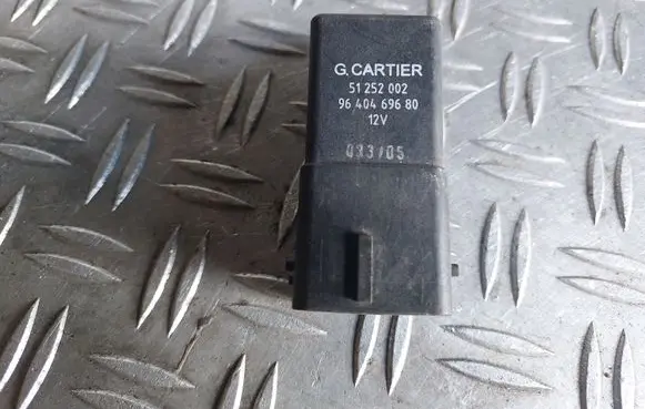 Peugeot 4007 Glow plug pre-heat relay 51252002 9640469680