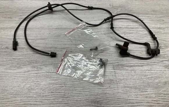 Mercedes-Benz SL AMG R129 ABS brake wheel speed sensor A1295403517 A1295401335