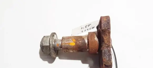 Chrysler PT Cruiser Stub axle 