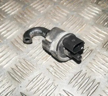 Porsche Cayenne (9PA) Turbo solenoid valve 058133459