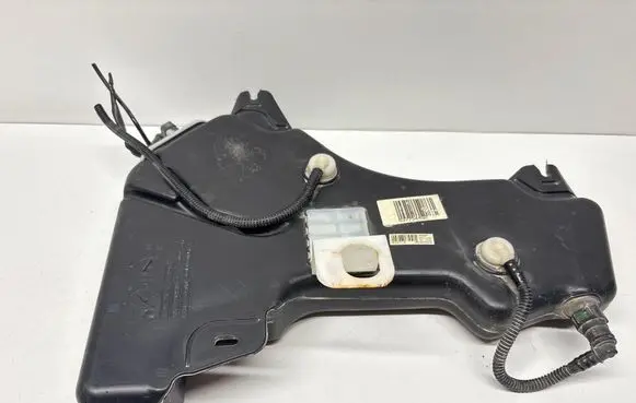 Peugeot 508 AdBlue liquid reservoir 9681917180