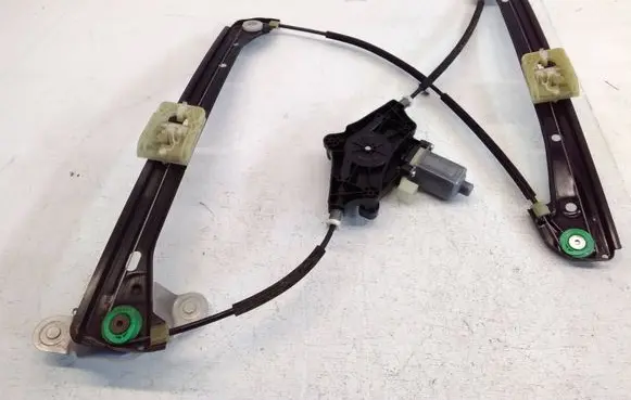Volkswagen Golf VII Front door window regulator with motor 5G4837461H 5Q0959801C