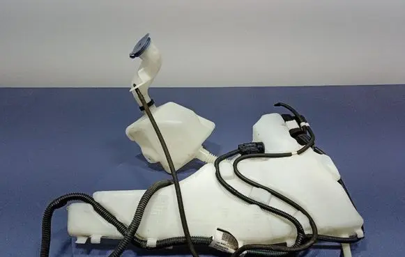 Volvo C30 Windshield washer fluid reservoir/tank 30657122