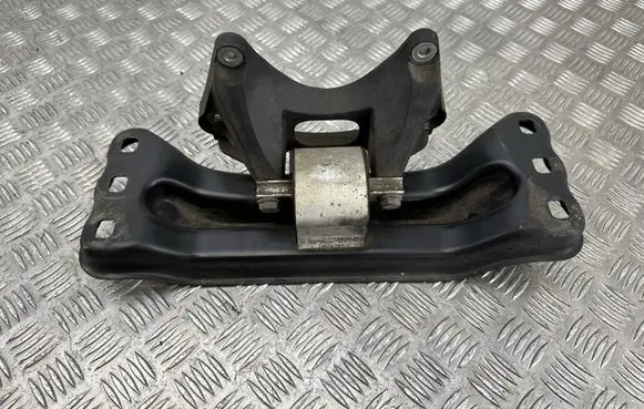 Mercedes-Benz CLS C257 Gearbox mounting bracket 15474984
