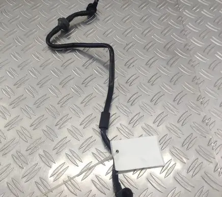 Volkswagen PASSAT B8 Vacuum line/pipe/hose 5Q0612041AE