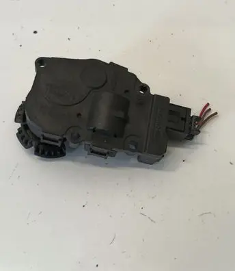 BMW 5 GT F07 Air flap motor/actuator 412650750