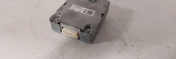Toyota RAV 4 (XA50) Gateway control module 8657242040 1669000543