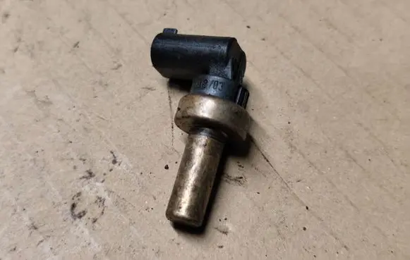 Coolant temperature sensor