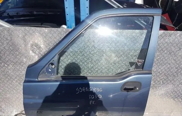 SsangYong Musso Front door melynos