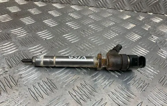 Volvo V50 Fuel injector 30750283