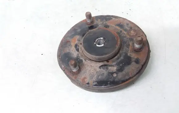 KIA Sorento Coil spring mount 