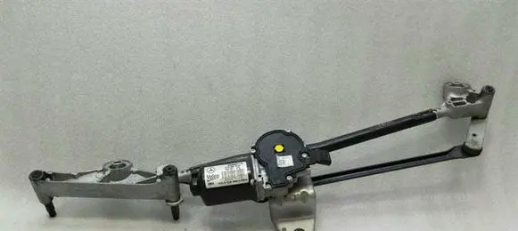 Mercedes-Benz A W176 Front wiper linkage and motor A1768200140