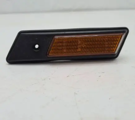 BMW 3 E36 Front fender indicator light 13780149