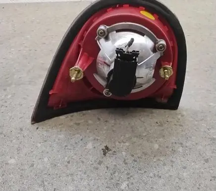 Tailgate rear/tail lights