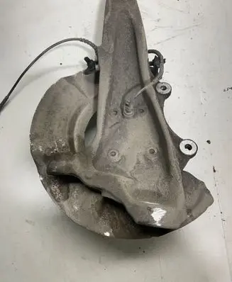 BMW 7 F01 F02 F03 F04 Front wheel hub 6000