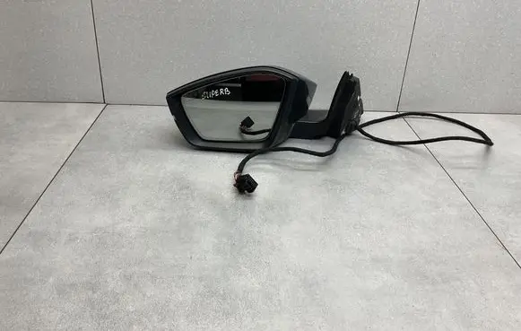 Skoda Superb B8 (3V) Front door electric wing mirror