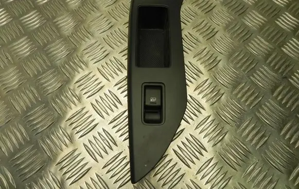 Subaru Forester SJ Electric window control switch 83071SG100 I8049