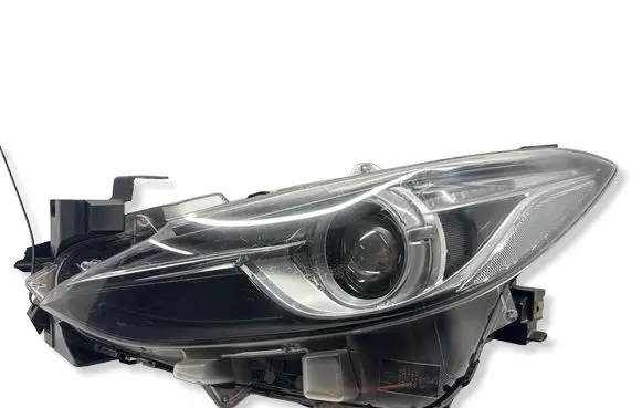 Mazda 3 II Headlight/headlamp BHN351040 W1469L