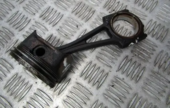 Opel Corsa B Piston with connecting rod