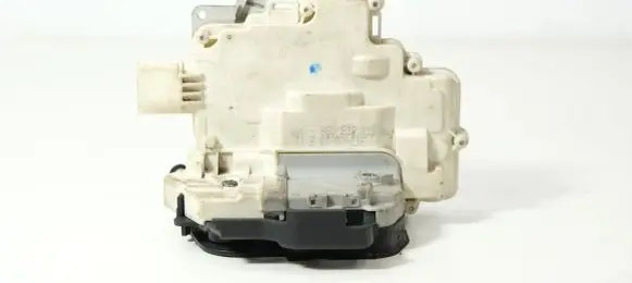 Audi A4 S4 B7 8E 8H Rear door lock 8E0839015AA