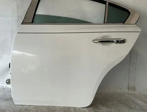 Nissan Maxima A35 Rear door