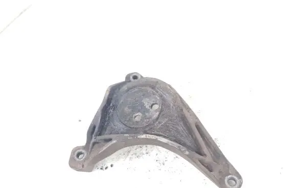 BMW 5 E39 Engine mounting bracket 1096080