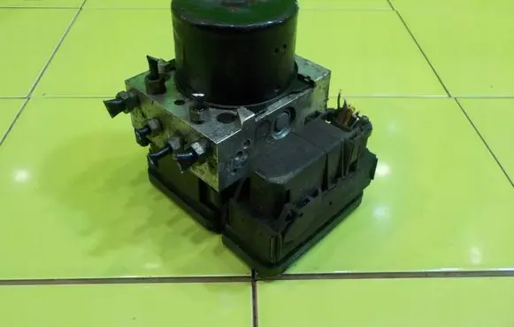 Ford Grand C-MAX ABS Pump 10021207204