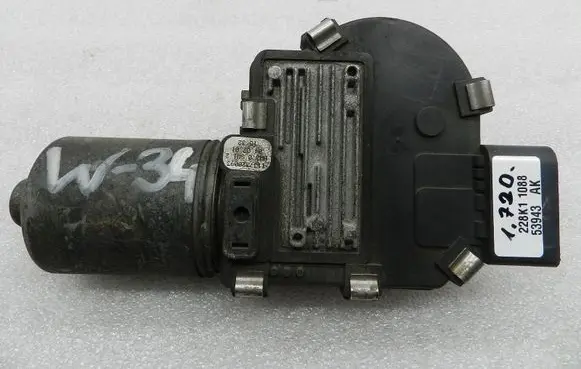 Skoda Fabia Mk2 (5J) Wiper motor 1137328093 7M3955119A