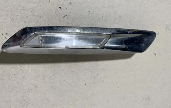 BMW 5 F10 F11 Front fender indicator light 7154168