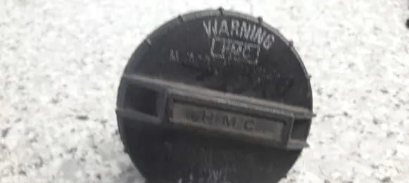 Hyundai Excel II Fuel tank filler cap 