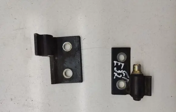 BMW 7 E32 Rear door upper hinge 1950840 41511950842