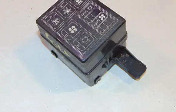Mitsubishi Colt Fuse box set MR201845 MS810965 MB183865