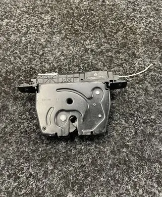 BMW M5 Tailgate/trunk/boot lock/catch/latch 7191212