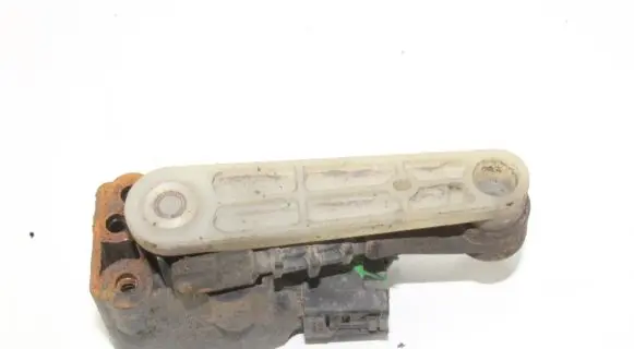 Land Rover Discovery 3 - LR3 Headlight/headlamp level sensor RQH500071