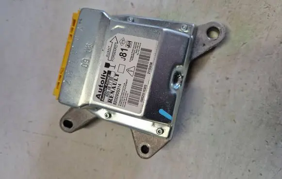 Renault Espace - Grand espace IV Airbag control unit/module 8200905314