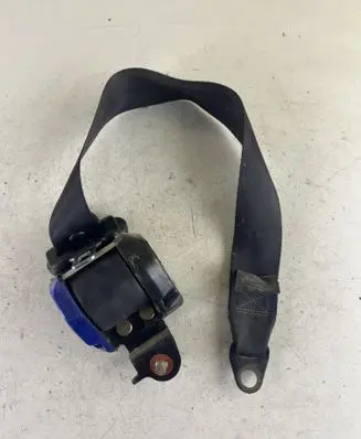 Rear seatbelt