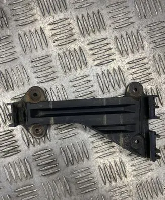 Audi 100 S4 C4 Front bumper mounting bracket 4A0807283