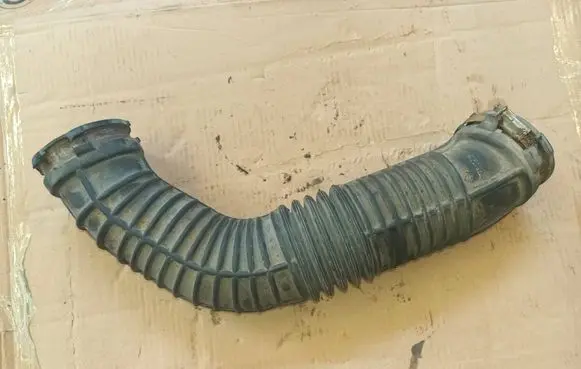 Renault Master III Air intake duct part 