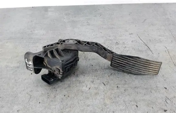Opel Astra H Accelerator throttle pedal 9157998BK