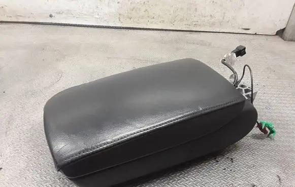 Audi A6 S6 C6 4F Armrest 