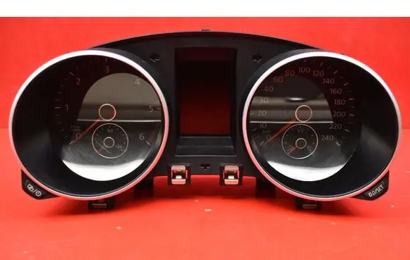 Volkswagen Golf Plus Speedometer (instrument cluster) 5K0920873A