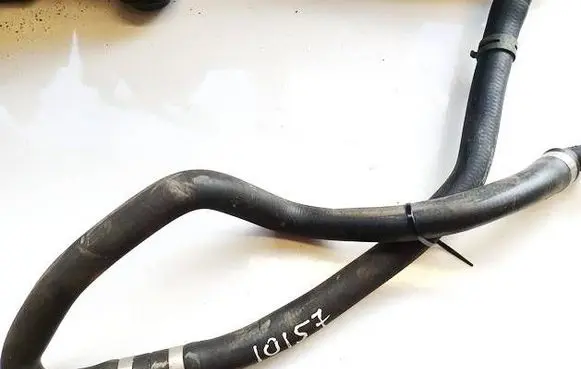 Mercedes-Benz E W211 Engine coolant pipe/hose
