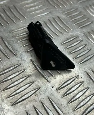 Ford Focus Tailgate opening switch 98AG19B514AC