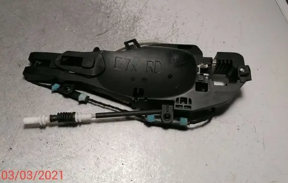 BMW X5 E70 Front door exterior handle/bracket 