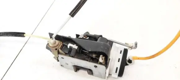 Audi A4 S4 B5 8D Rear door lock 8D0839016A