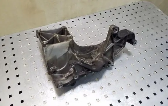 Volkswagen Transporter - Caravelle T4 Generator/alternator bracket 074145169D